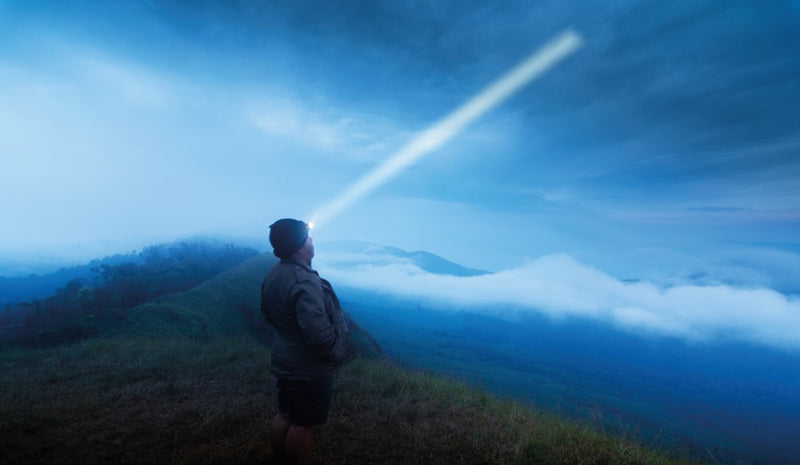 Naglavna svetilka s senzorji, za ponovno polnjenje