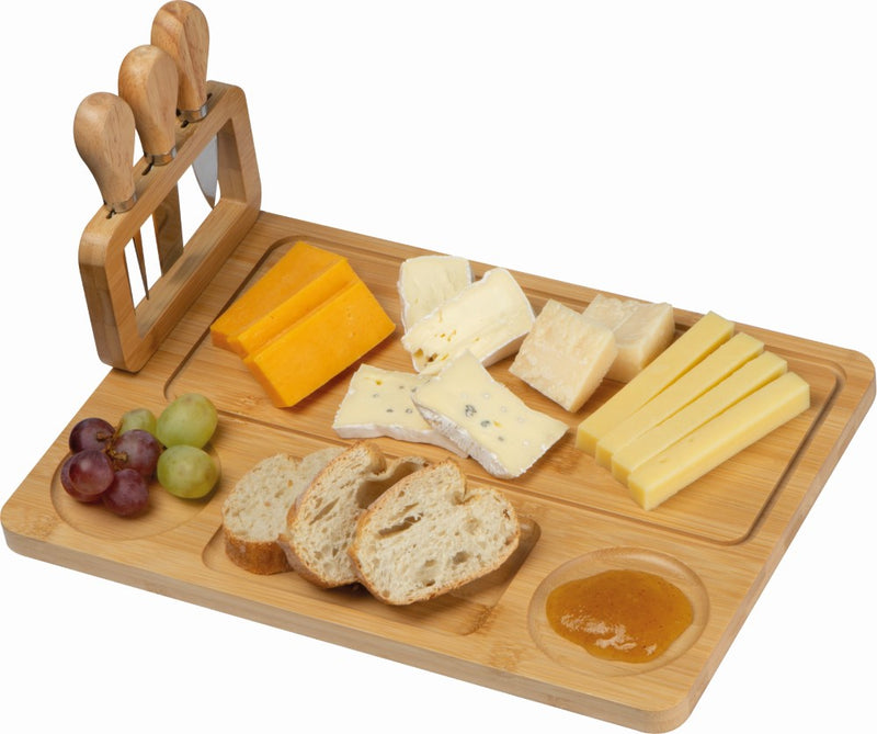 Deska s priborom za sir